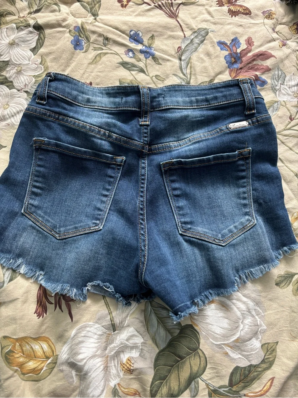 KanCan shorts in Faded Blue Denim